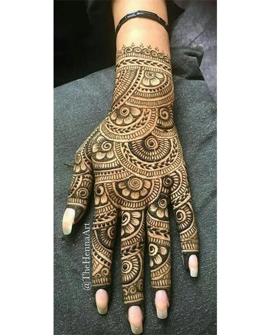 Elegant Crown With Cuff Covering Simple Full Hand Mehndi Design
